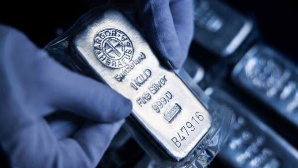 999 fine silver bullion bar for investment